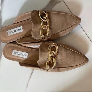 Kell Parker Jax Women's Tan Mules with Gold Chain Accent